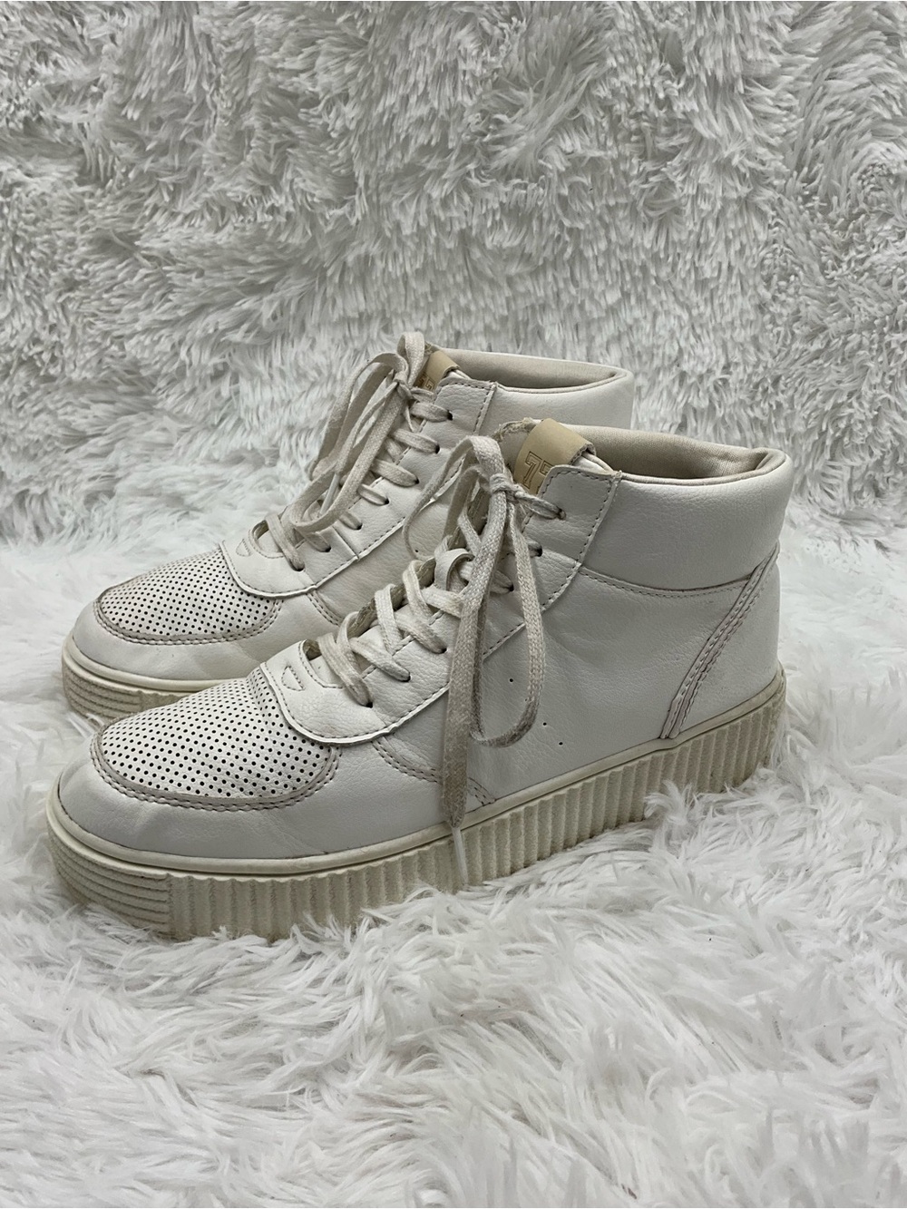 American Eagle Sneakers Size 9 Cream Lace-Up High-Top Boots